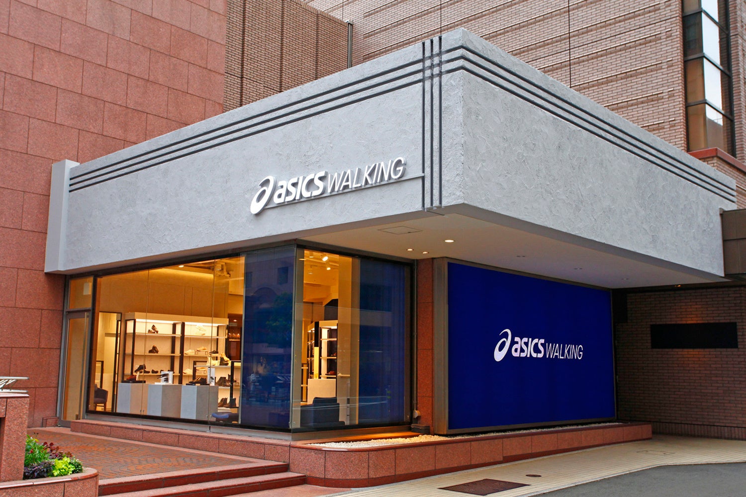 参加人数172名。ステップゴルフがゴルフ場貸切イベントを実施