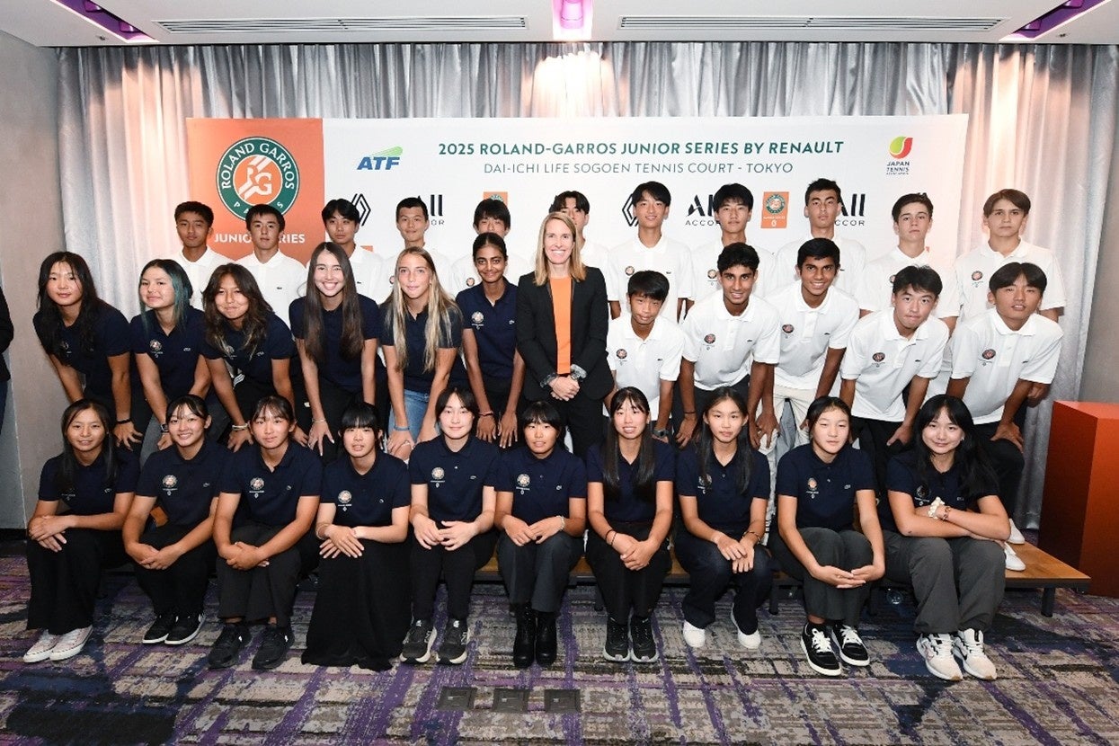 ローランギャロス ジュニア シリーズ by ルノー オープニングセレモニーを開催