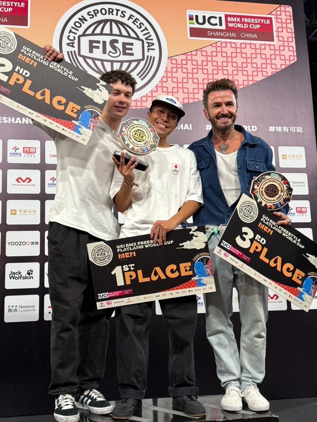 【SBI損保×大分トリニータ×大分東警察署】親子で楽しむ「脳トレ運動教室」と交通安全啓発イベントを開催