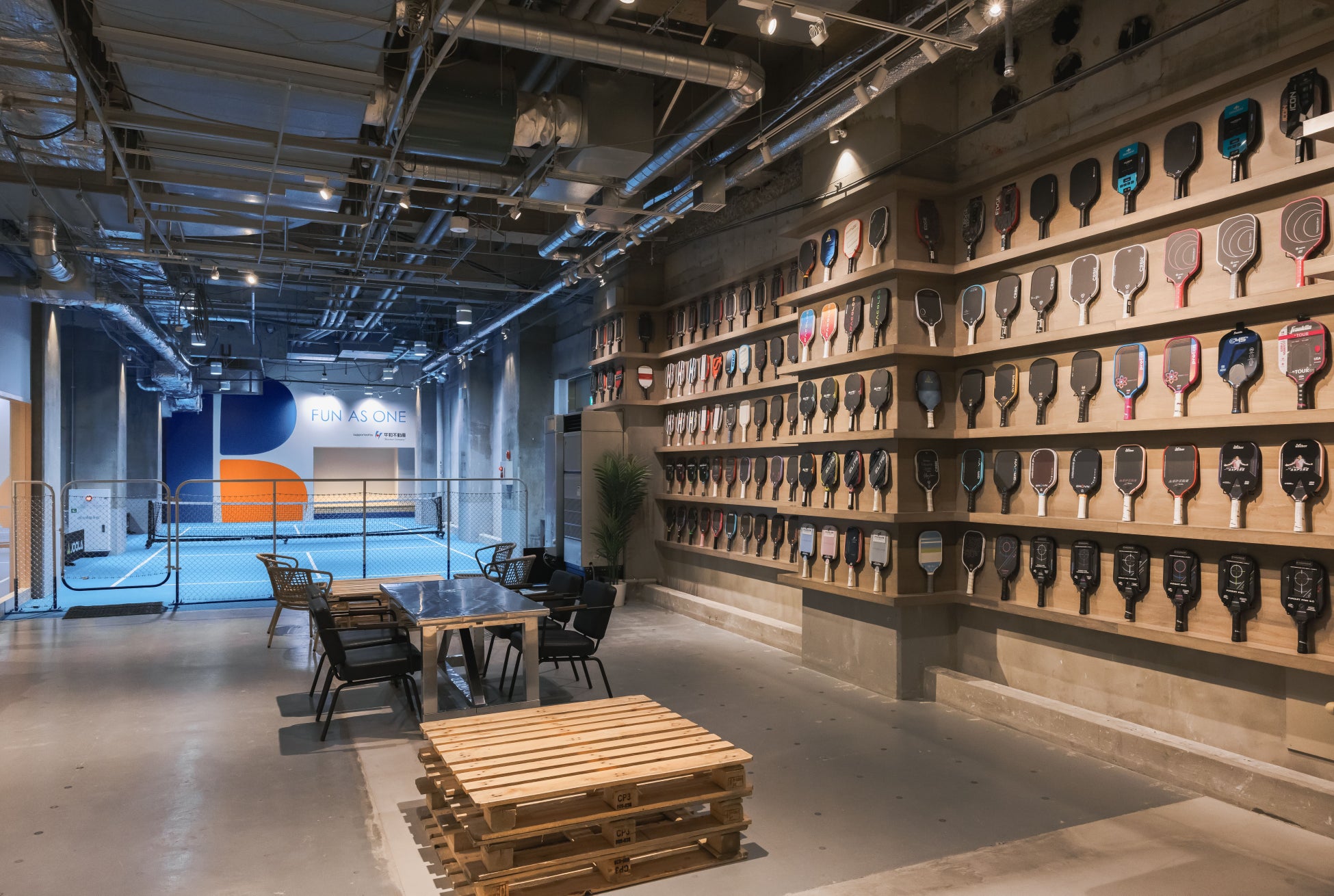 都内初の“都市型インドアピックルボール施設”「PICKLEBALL ONE GINZA SHIMBASHI」が新橋に誕生