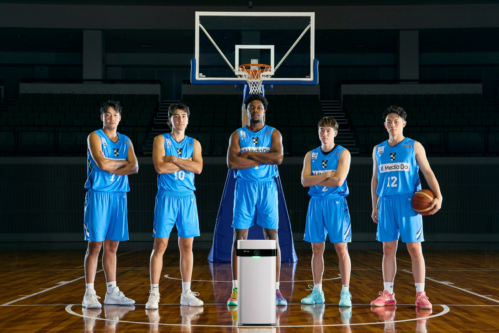 日本通運野球部、ドラフト会議で冨士投手が千葉ロッテマリーンズから5位指名を獲得