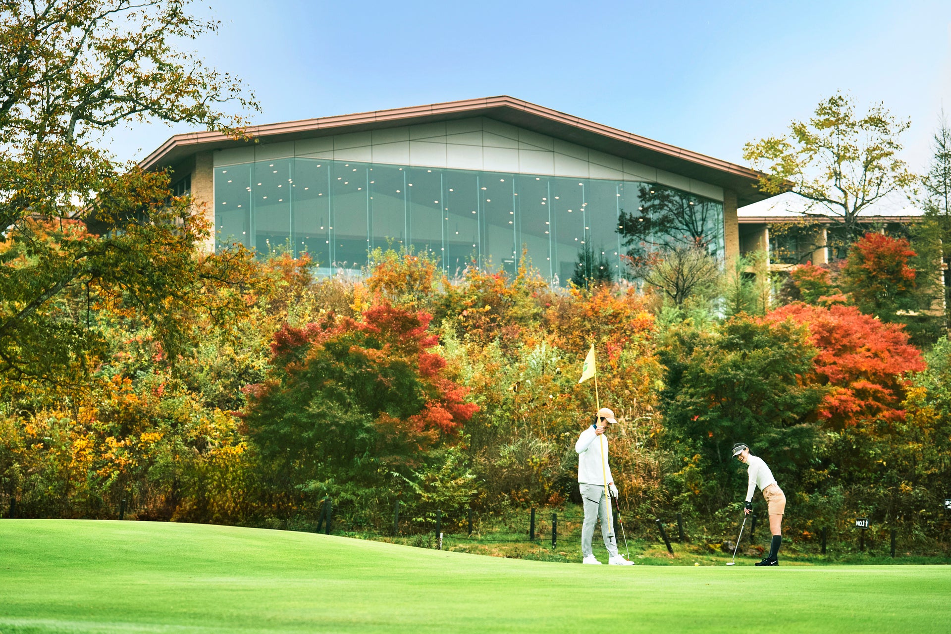 国立競技場で開催「NAGASEカップ2025」に寺田明日香選手・桐生祥秀選手が来場！