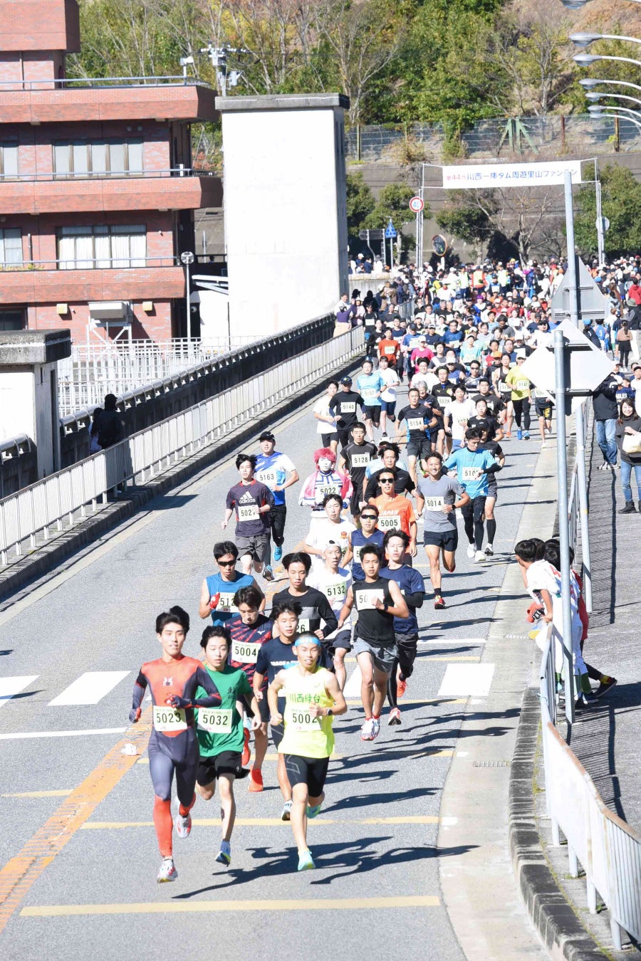 廻智樹（白山）が週間MVPに！第15節｜2025年11月15日〜11月16日 週間ベスト5【メットライフ生命Ｆリーグ2025-26 ディビジョン2】