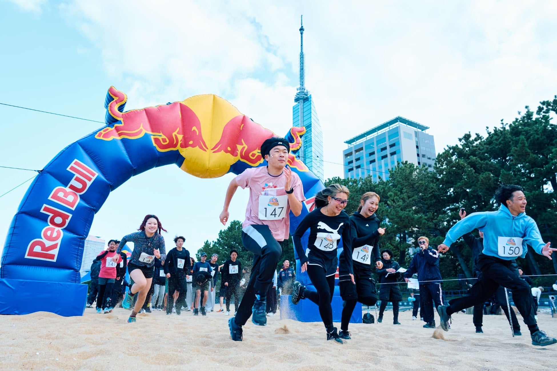 2025年を達成感で締めくくる！相棒と“なりたい自分“へ今年最後のブースト！「Amazon ブラックフライデー」にて、100製品以上を最大50％OFFで販売