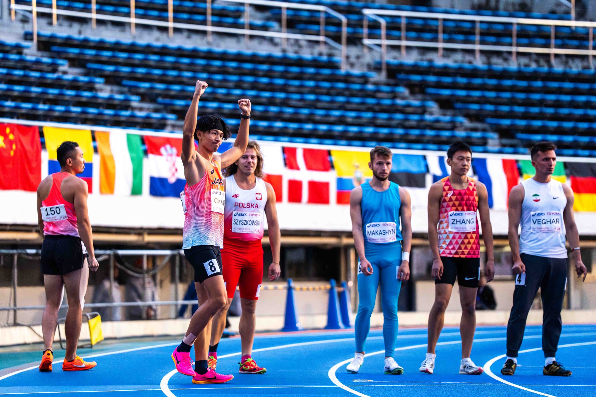 ブラックフライデー2025限定！手首も手のひらも守るVedcpelトレーニンググローブ高密度パッドとロングリストラップでマメ・手の痛みを防止、通気性抜群で長時間トレーニングも快適