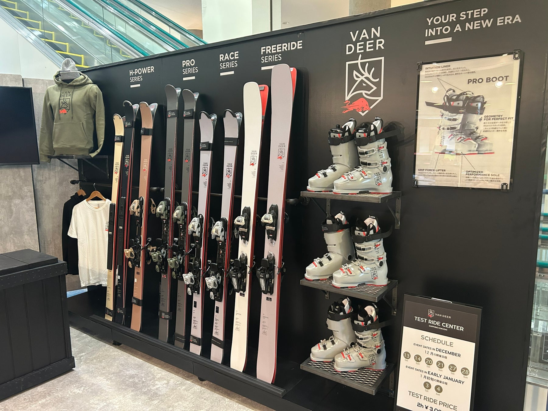 30歳以上の女子プロゴルファーによるダブルストーナメント「KDDI LADY GO CUP」