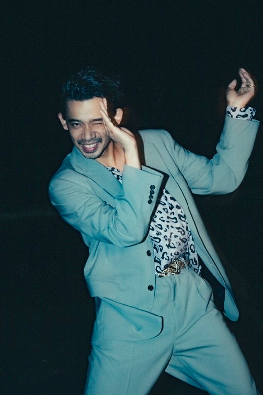 ALI新曲『CHOOSE LIFE feat. Ashley』ワンカットMV公開！ABEMA『ZELVIA 異端の新参者 Season2』主題歌