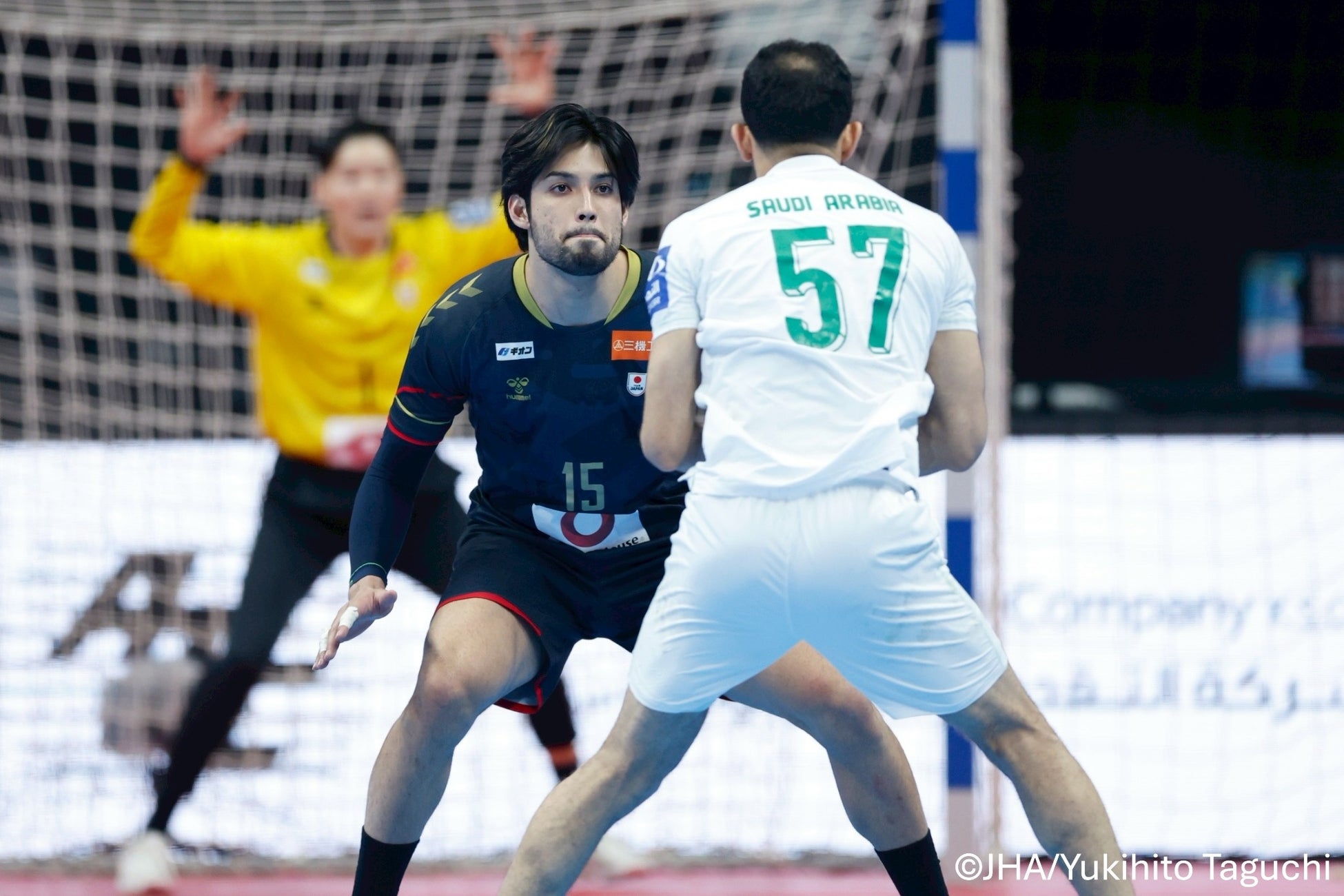 ハンドボール男子日本代表 部井久アダム勇樹選手が国際試合出場通算100試合を達成