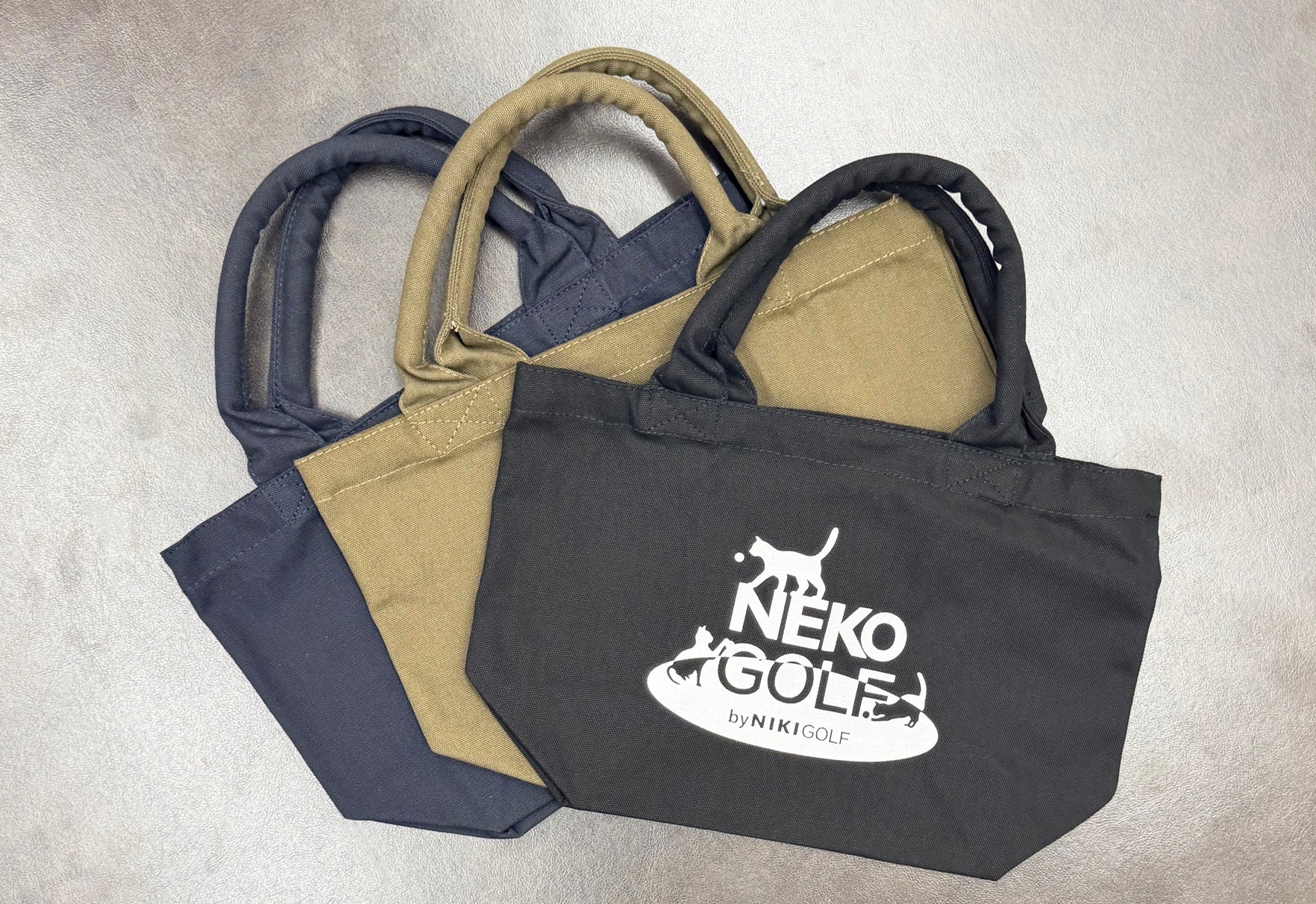 ゴルフボールを買って、ネコゴルフのネコエコバッグ