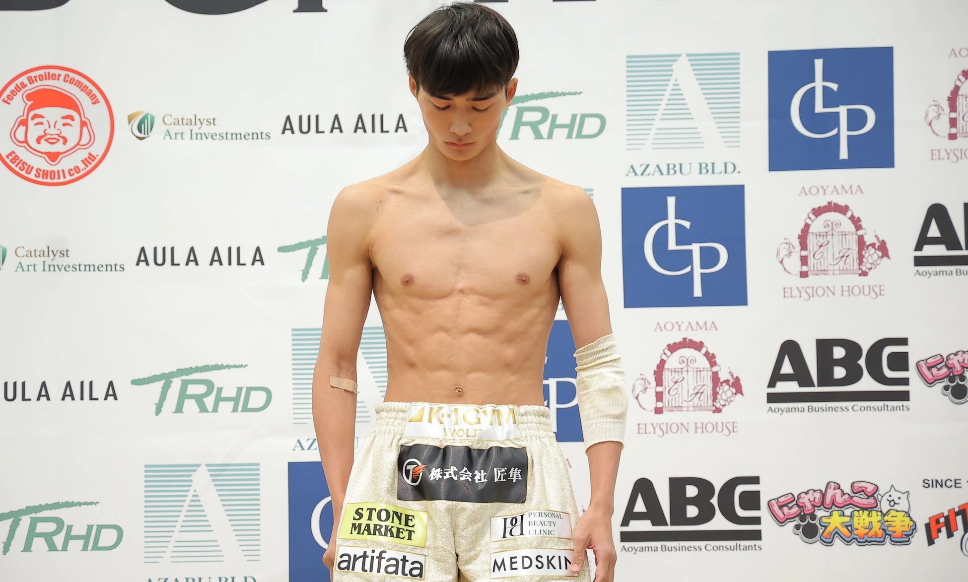 2.8「K-1 WORLD GP」前日計量で、大久保が1.3kgオーバーで金子晃大 vs 大久保琉唯タイトル戦消滅…ワンマッチで試合実施