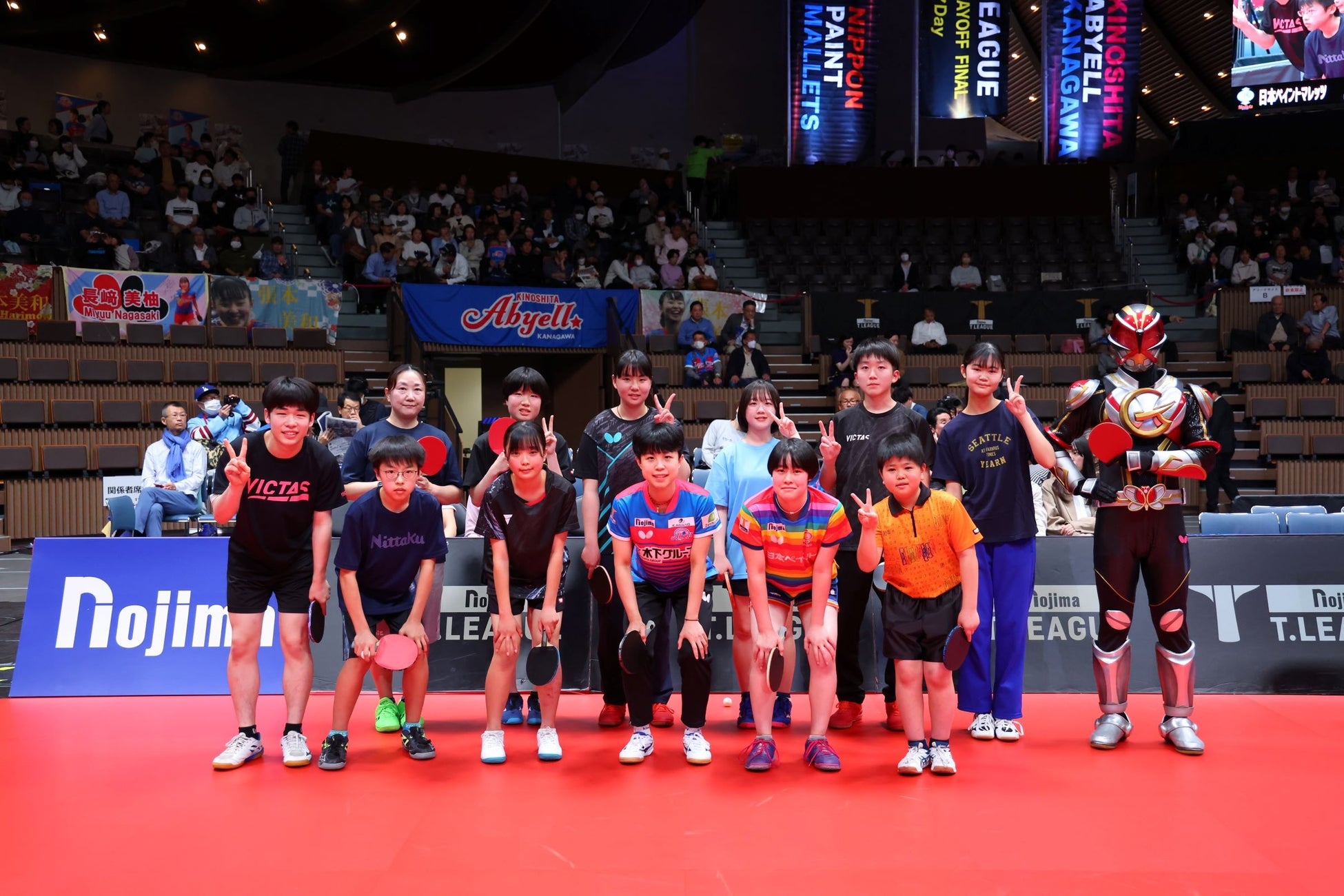 プレーオフ メインコートで選手と対決！ 参加者募集