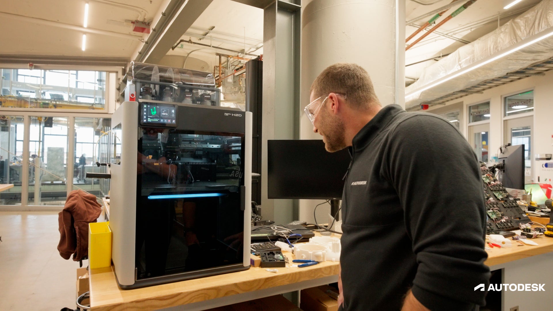 Autodesk、米国パラリンピアンで BioDapt 社 CEO 兼創設者のマイク・シュルツ氏との、次世代義肢の開発に向けた提携を発表