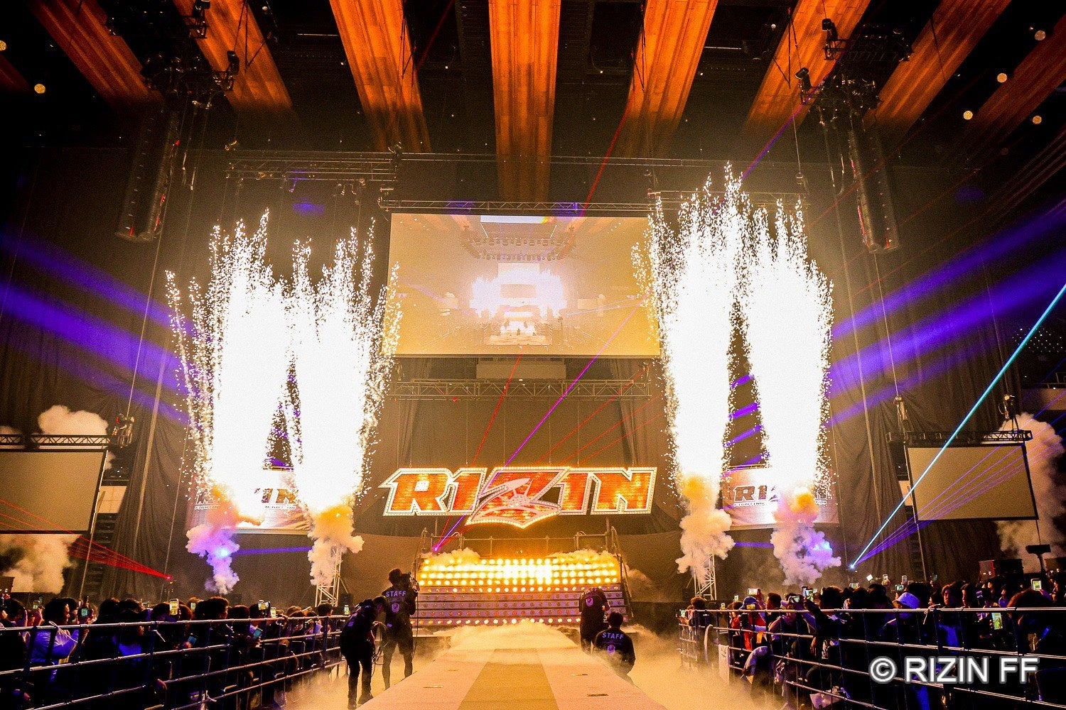 朝倉未来の愛弟子・秋元強真が北米メジャー元世界王者にTKO勝利！当日は13,307人が来場し、Xの世界トレンドTOP.5入りで大きな話題に！