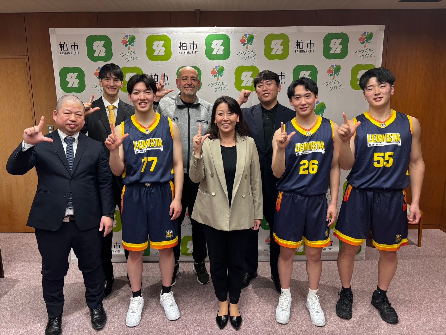 全国大会出場報告に柏市長を表敬訪問しました