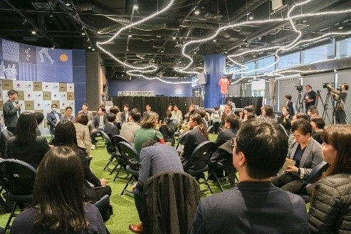 ― １０代女子の“声”が、人を動かし、ユニフォームを変えた ―