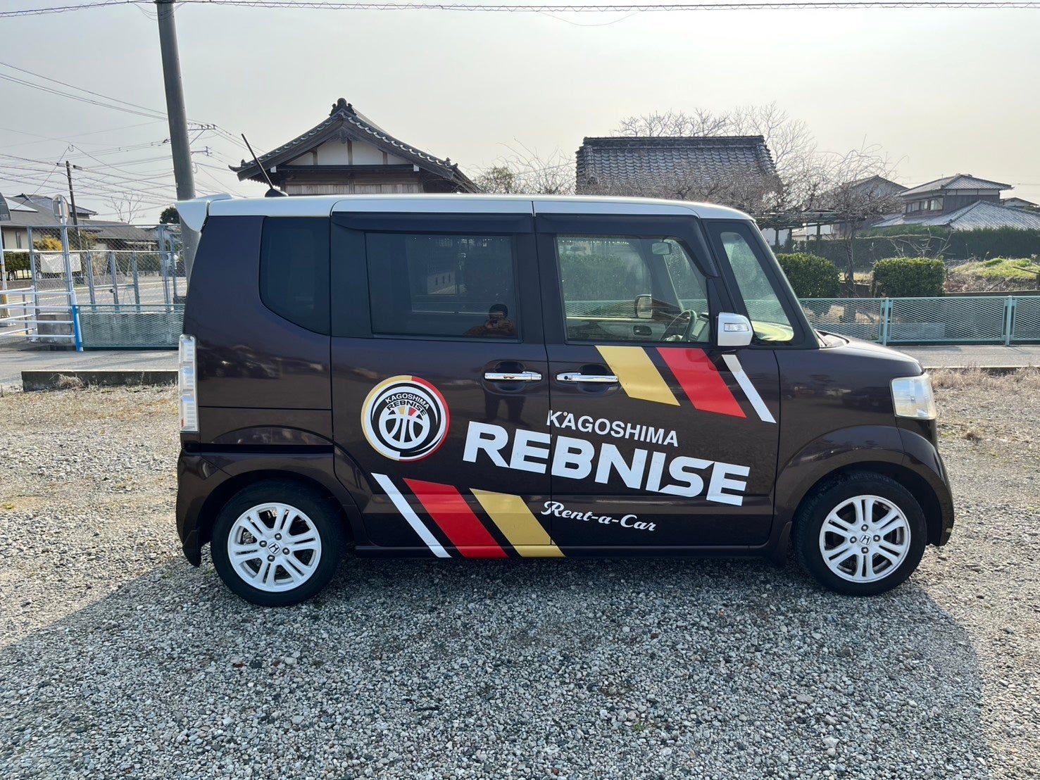 【鹿児島初進出】Bリーグ・鹿児島レブナイズと連携！12時間1,500円で乗れる地域貢献型レンタカーが3月20日より運用開始