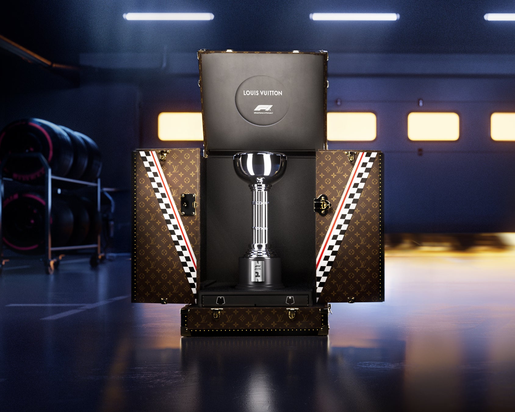 【ルイ·ヴィトン】鈴鹿で開催されるフォーミュラ1® アラムコ 日本グランプリ 2026に特別仕様のトロフィー·トランクが登場