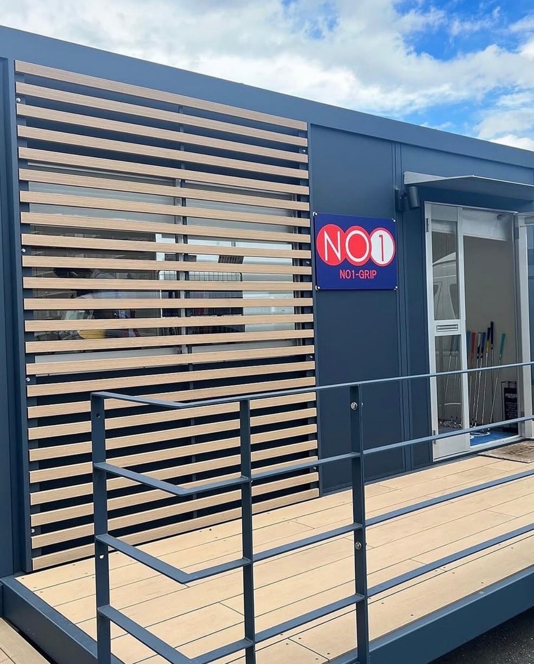 【最短約1時間でフルセット即日交換】ゴルフグリップメーカー「NO1-GRIP」公式ショップにて、全種類から実際に握って選べる新サービス開始！！