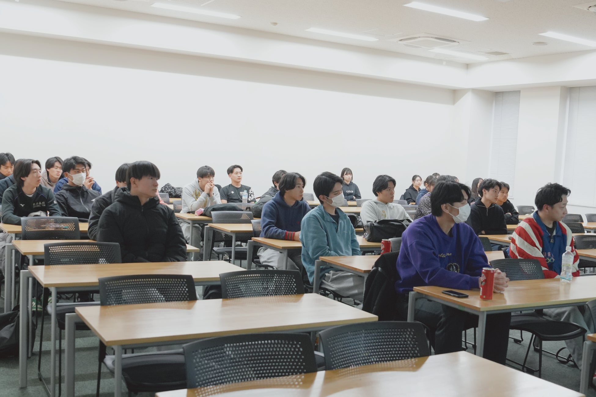 大学スポーツのキャリア問題と新しい選択肢 スポーツビューティーブランド「ONE BREATH」を展開する株式会社BUB、桜美林大学バレーボール部で講演会を実施