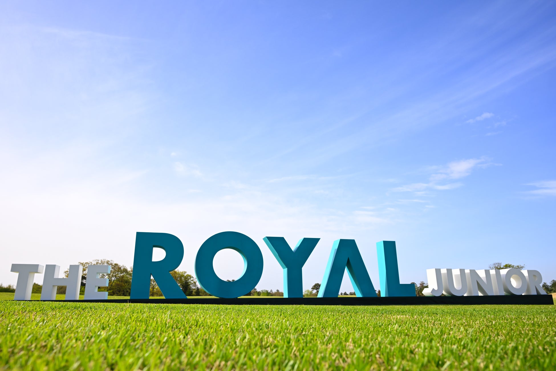 日本から世界へ トップを目指すジュニアゴルファーの戦い