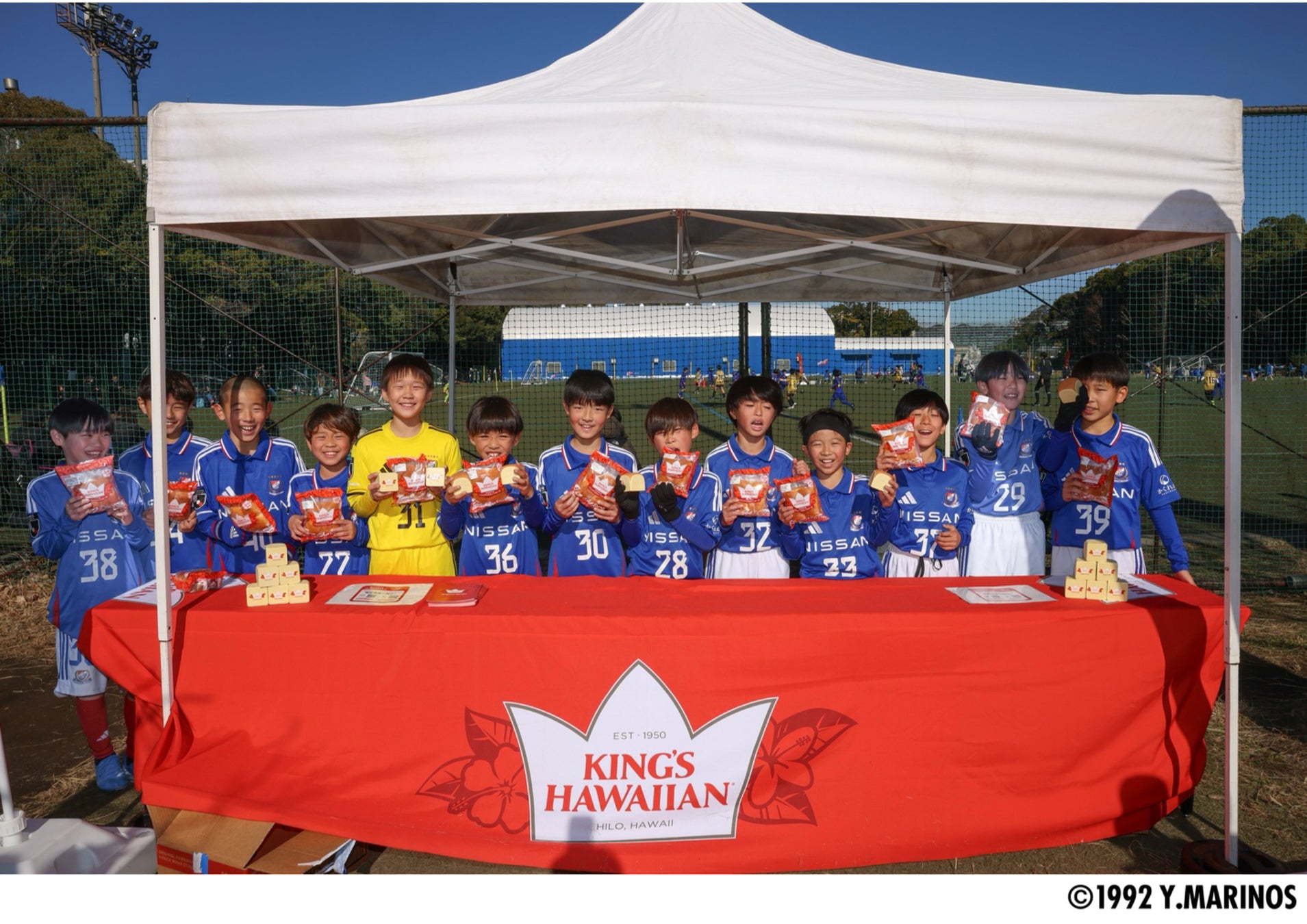 アメリカNo.1スウィートロール「KING’S HAWAIIAN」が、横浜F・マリノスとのオフィシャルスポンサー契約を締結