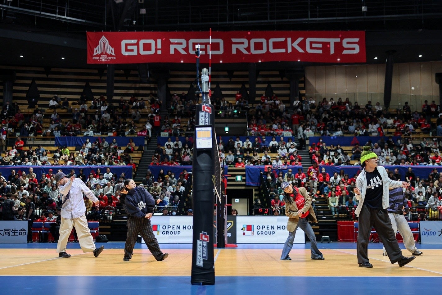 『プロダンスチーム「DYM MESSENGERS」』大同生命SV.LEAGUE「NECレッドロケッツ川崎」ホームゲームにてハーフタイムショーを披露！