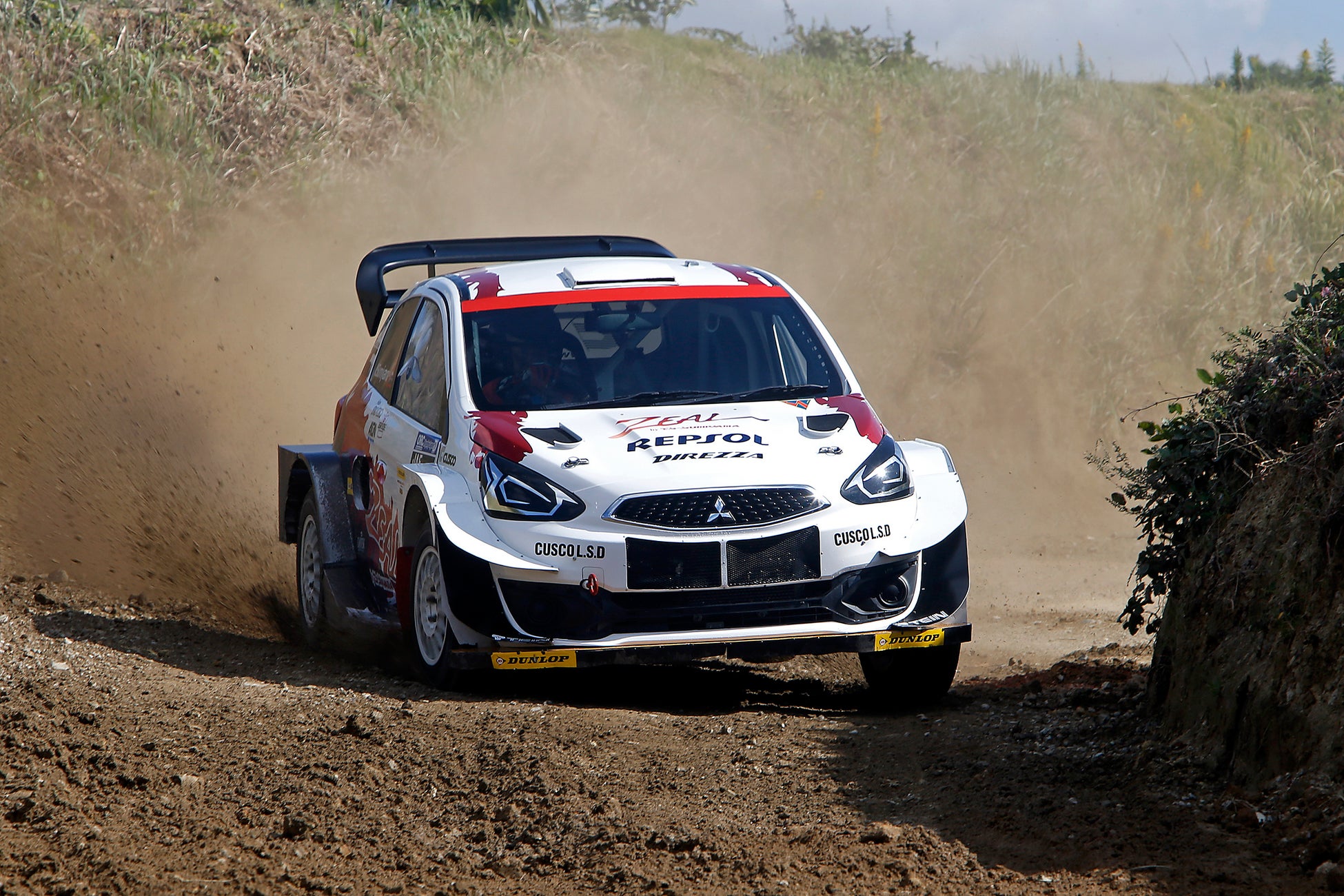 【JAF九州】国内最高峰の走りが広島県に集結！全日本ダートトライアル選手権にJAFブース出展