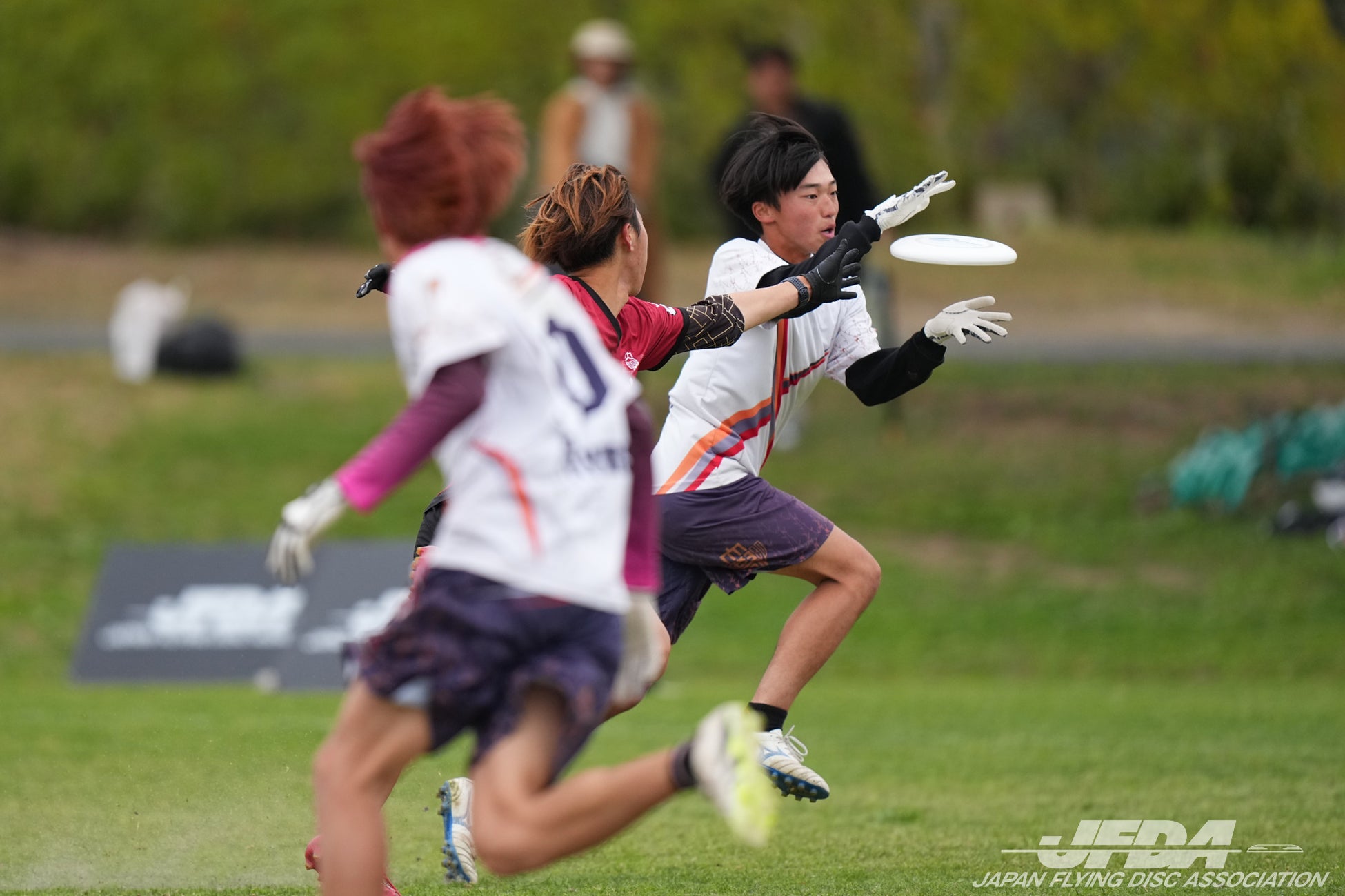 オープン部門は明治大学フリーフライヤーズ、ウィメン部門は2年連続でGONAが優勝！[第8回全日本U21アルティメット選手権大会]