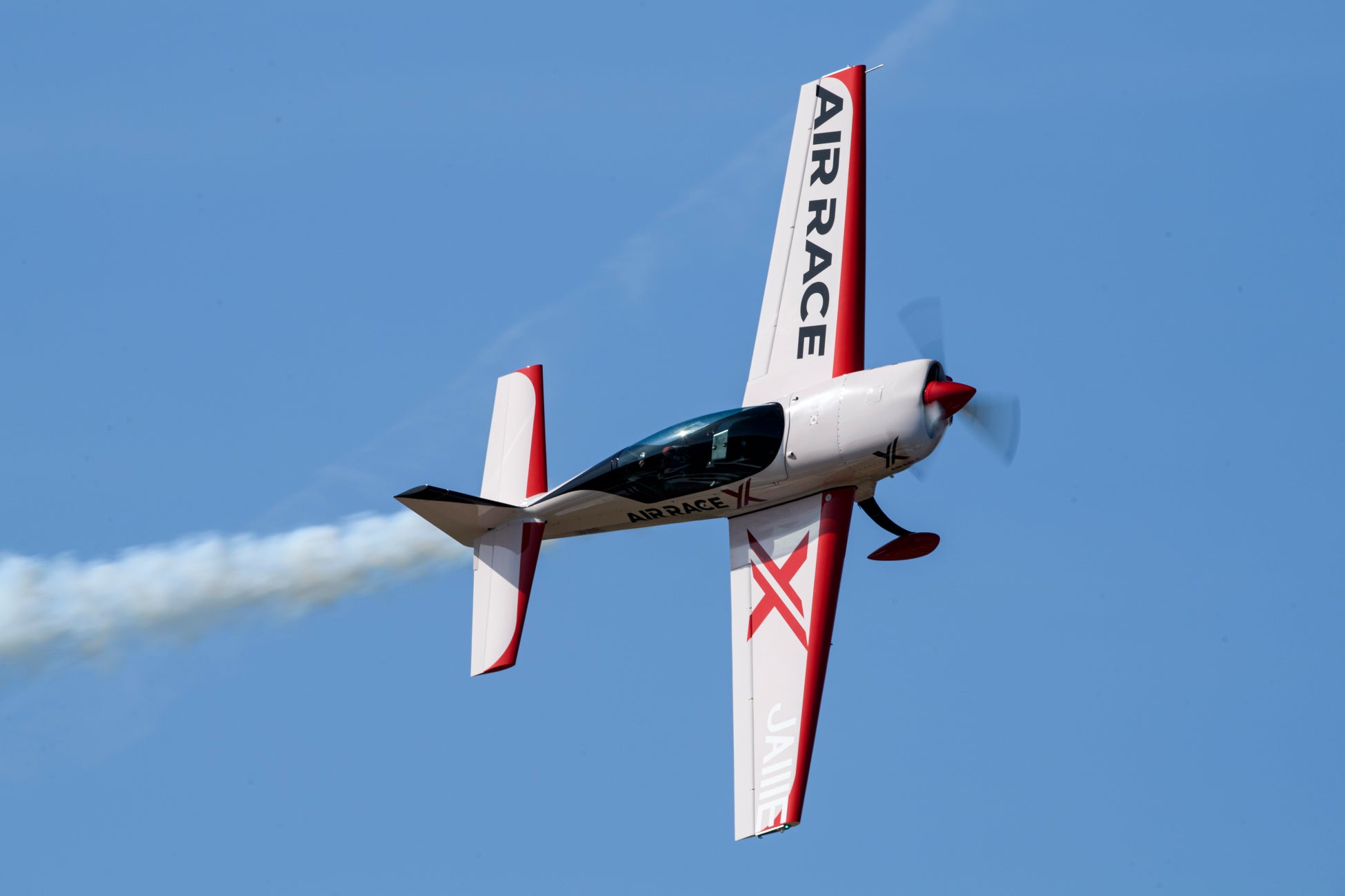 AIR RACE X 2026開幕へ｜初の米国人女性パイロット参戦、エアレース王者 室屋義秀の拠点 福島で実戦準備
