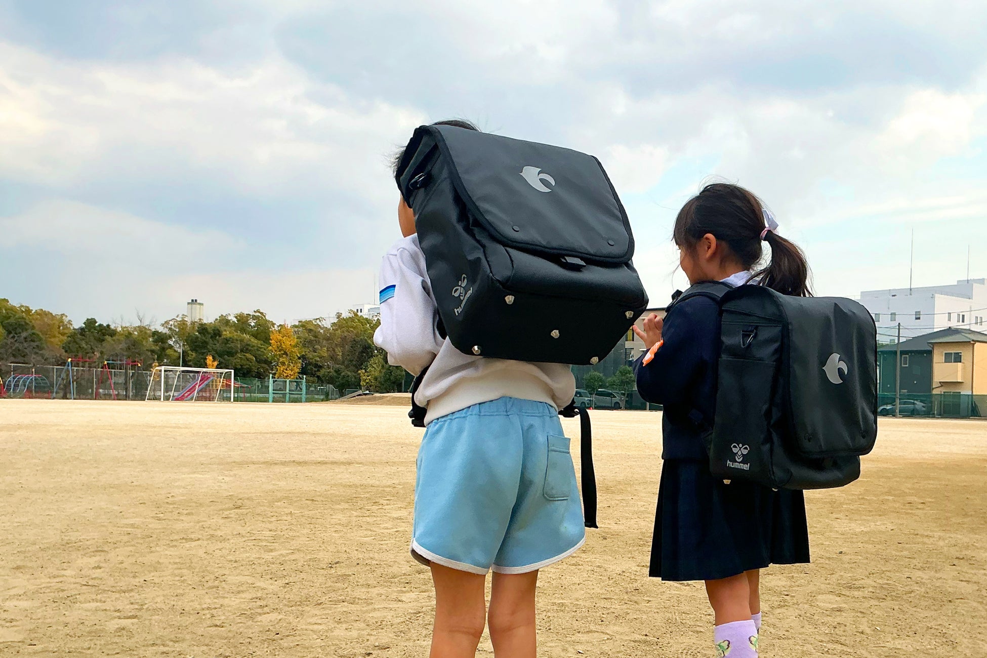 「ブラックロゴカラー」発売!