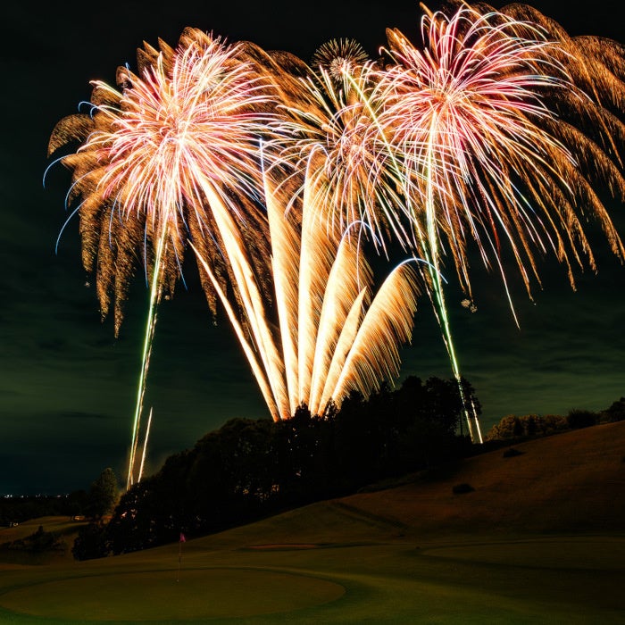 【5月30日開催】第6回 鹿沼72カントリークラブの花火「鹿沼を彩る一尺玉2026」約1,000発の花火をゴルフ場フェアウェイから打ち上げ