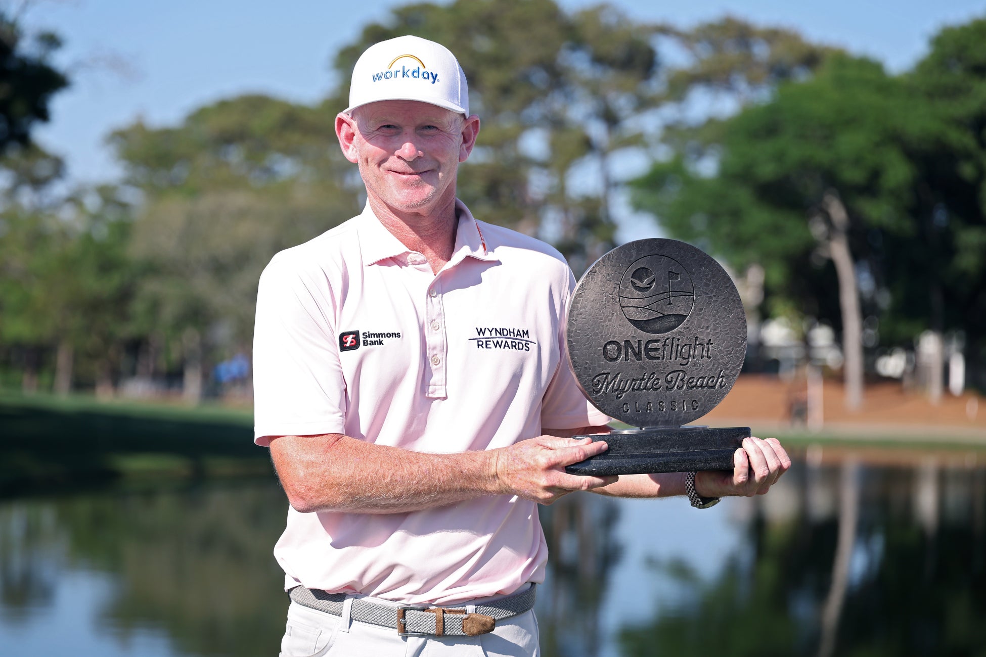 ブラント・スネデカー ブリヂストンゴルフのボールで米国男子ツアー10勝目！