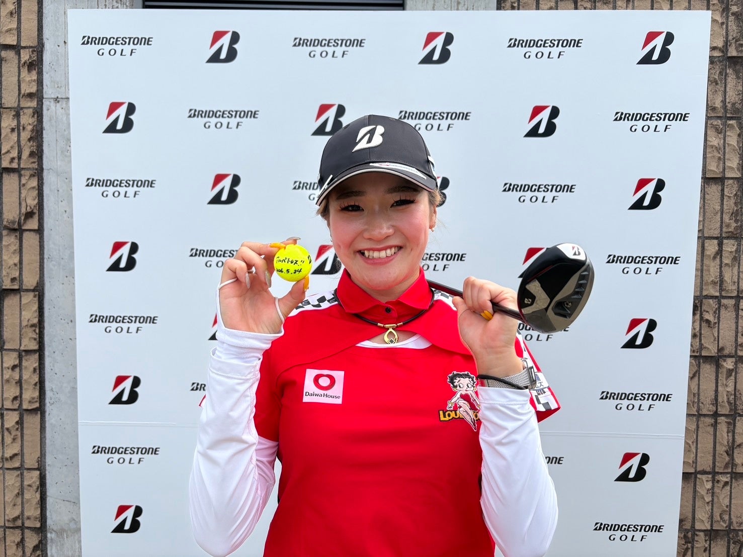 桑木志帆 ブリヂストンゴルフのギアでアルバトロス達成！