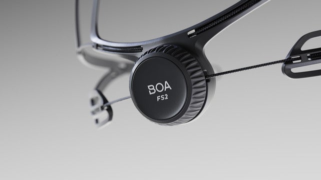 より良いスタート、そしてさらに力強いフィニッシュを! BOA®は新たな研究に基づき、サイクリングシューズの パフォーマンス向上を実証。さらにFS2ヘルメット用 フィットシステムを発表します。