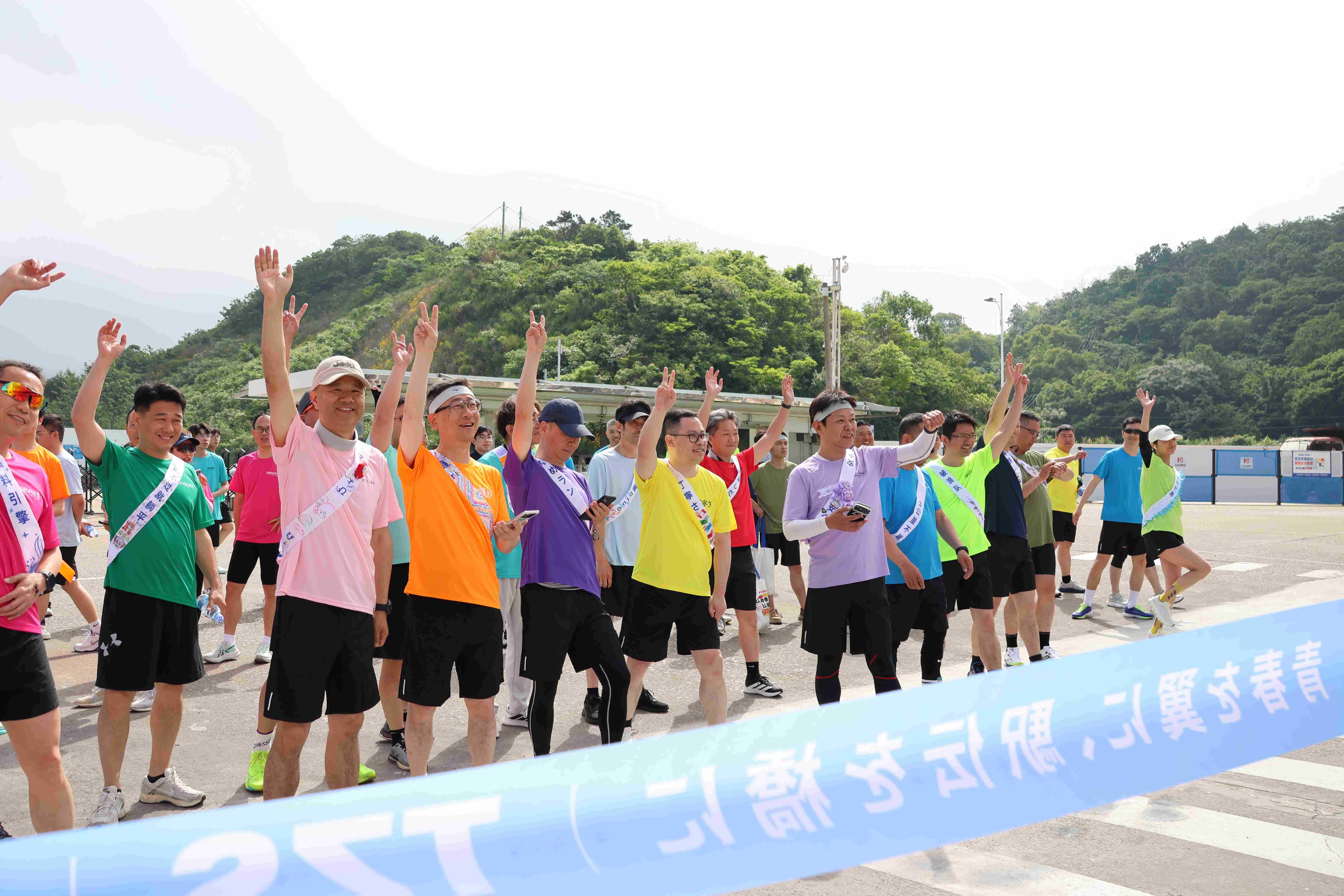 常石集団（舟山）造船有限公司　駅伝大会を初開催― チームワークを深めた一日たすきをつなぎ、想いをつなぐ ―
