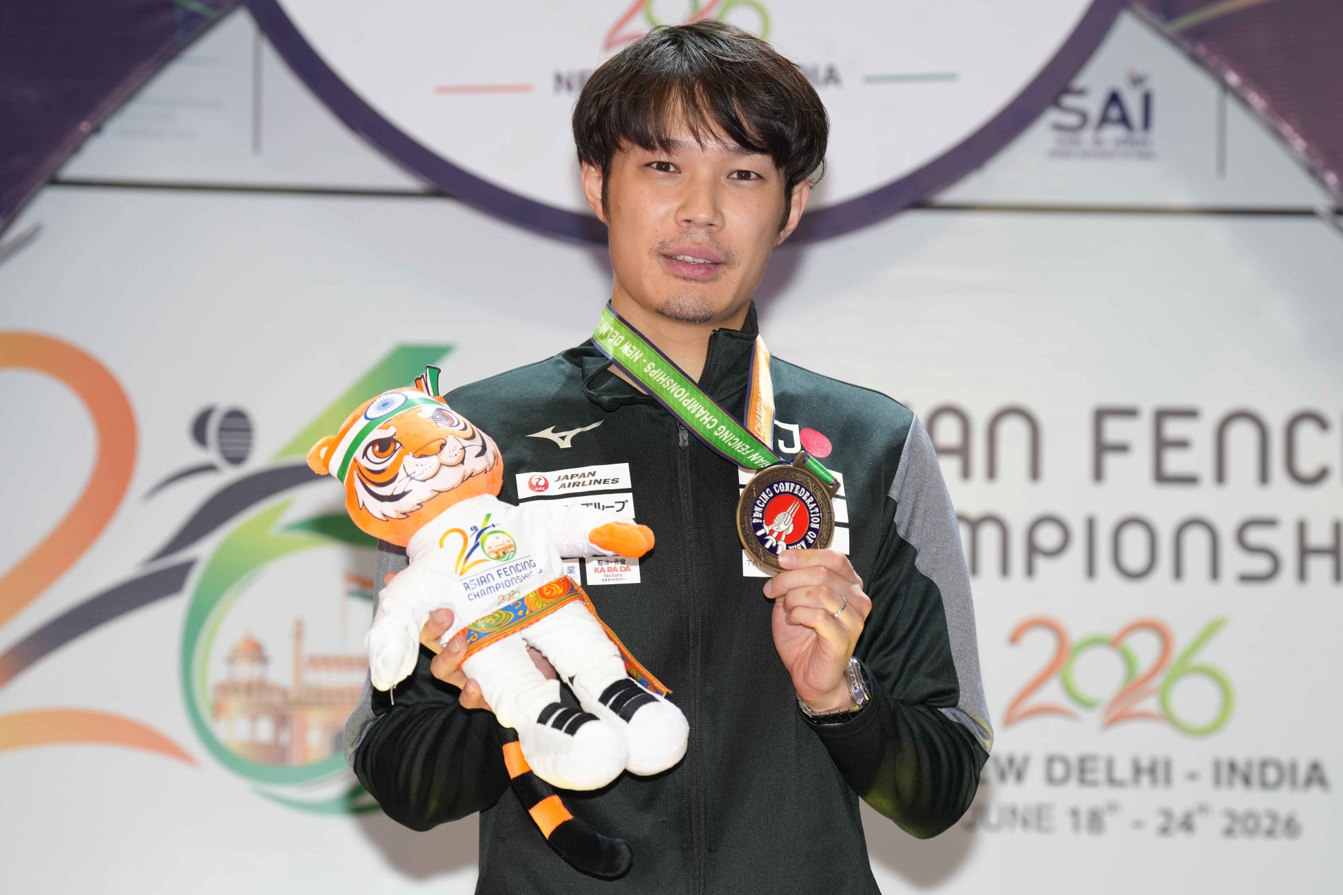 フェンシング　アジア選手権大会 男子エペで金メダル・銅メダル、女子サーブルで金メダルを獲得！