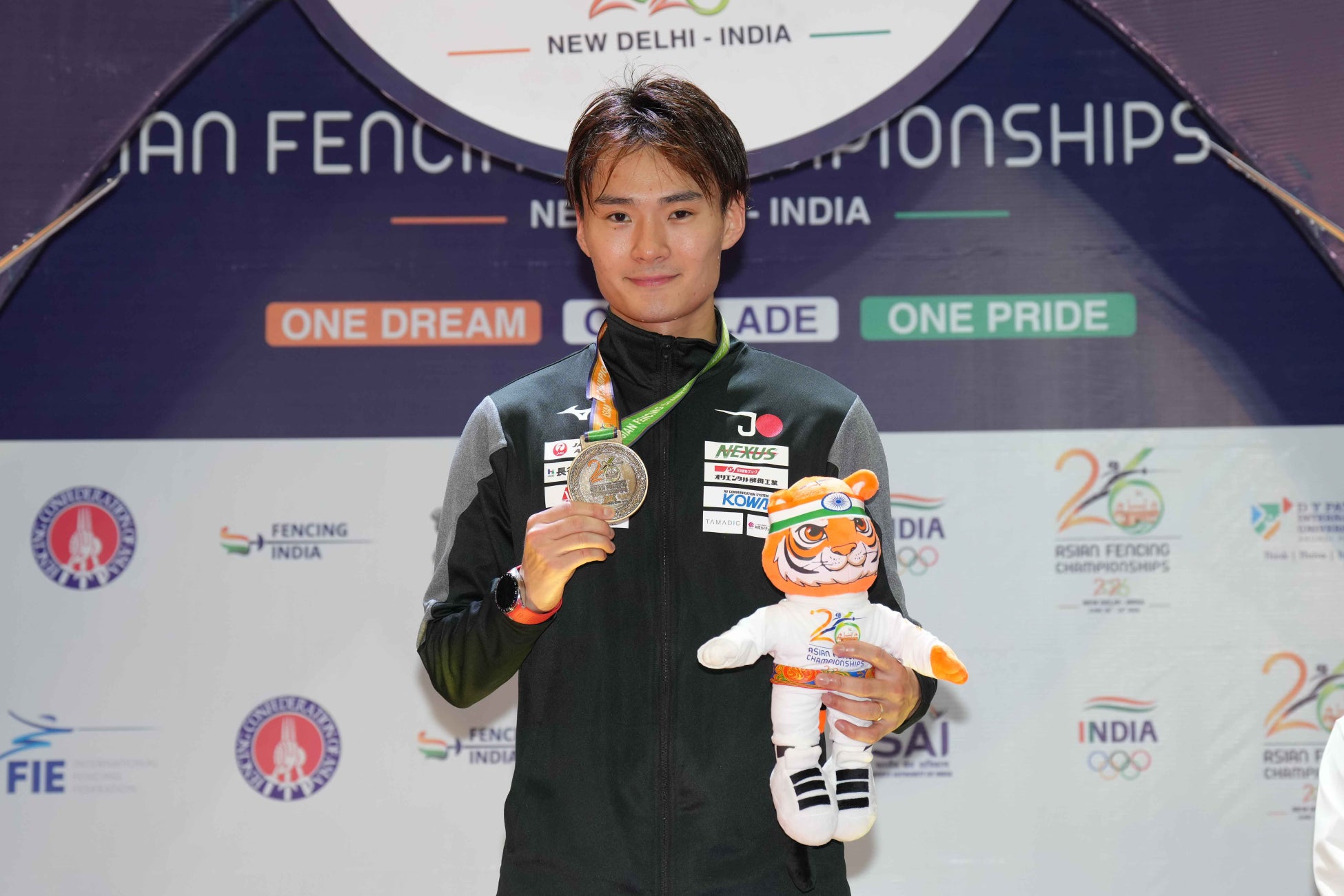 フェンシング　アジア選手権大会 男子フルーレで金メダル・銀メダル、女子エペで銅メダルを獲得