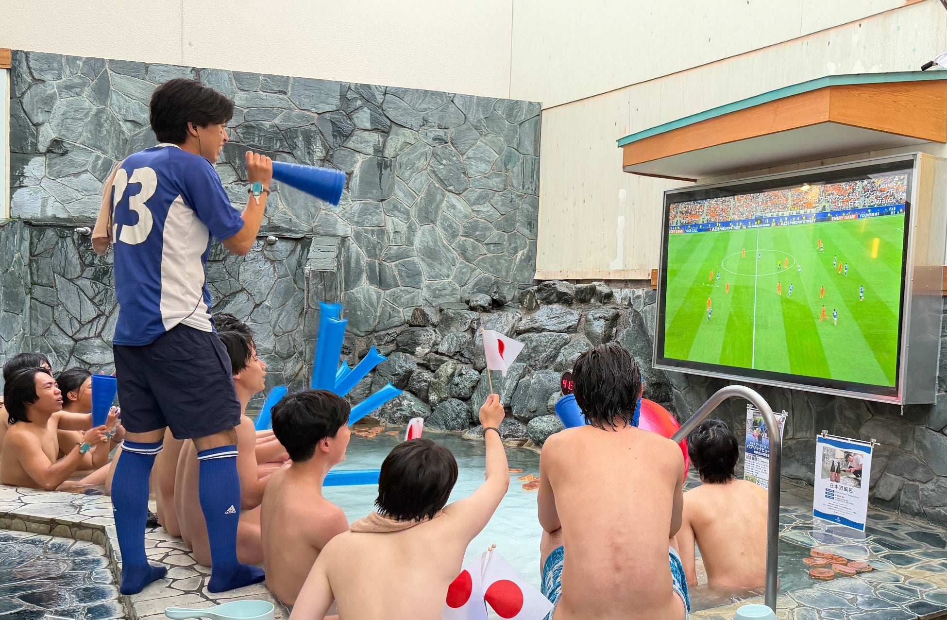 高槻市内のソフトボールチームが全国大会出場を市長に報告