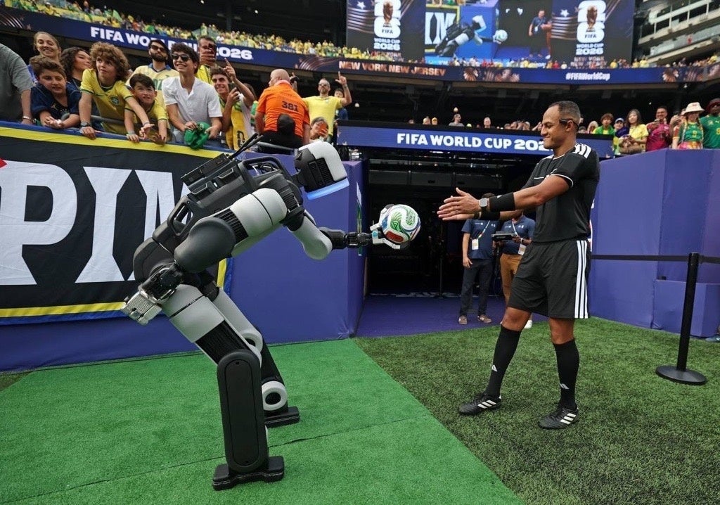Hyundai Motor、FIFAWorld Cup2026™で人型ロボッ「Atlas®」が史上初となる試合運用を実現