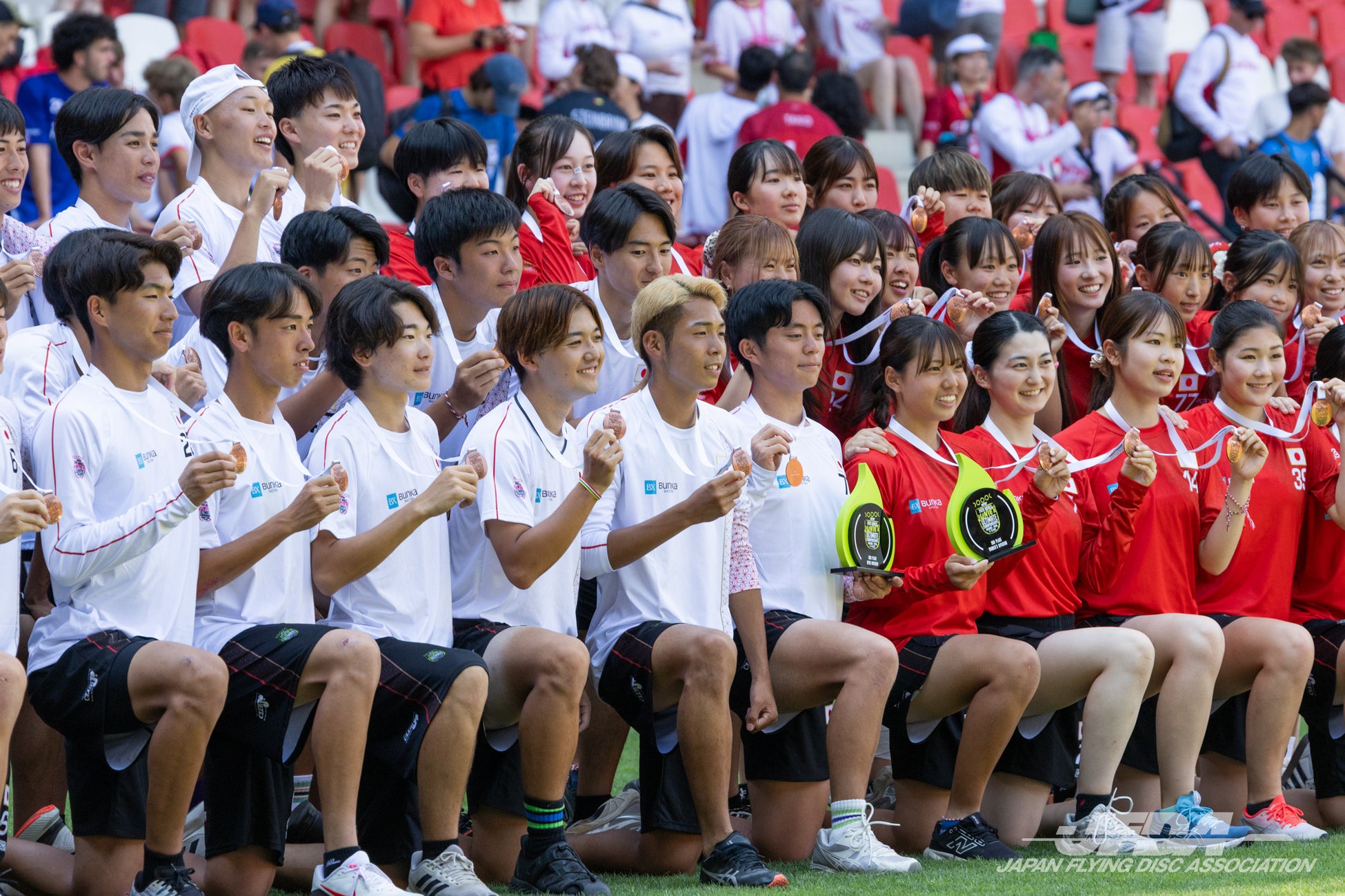 【U20アルティメット日本代表】オープン部門・ウィメン部門ともに世界第3位、銅メダルを獲得！［WFDF2026世界ジュニアアルティメット選手権大会］