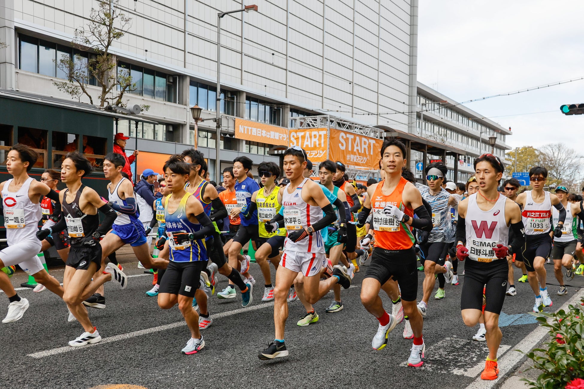 <イベントレポート>~プロ選手と高校生が同じコートでつないだ、“目を守る”交流の輪~東京グレートベアーズの選手・コーチが瀬戸内高校を訪問