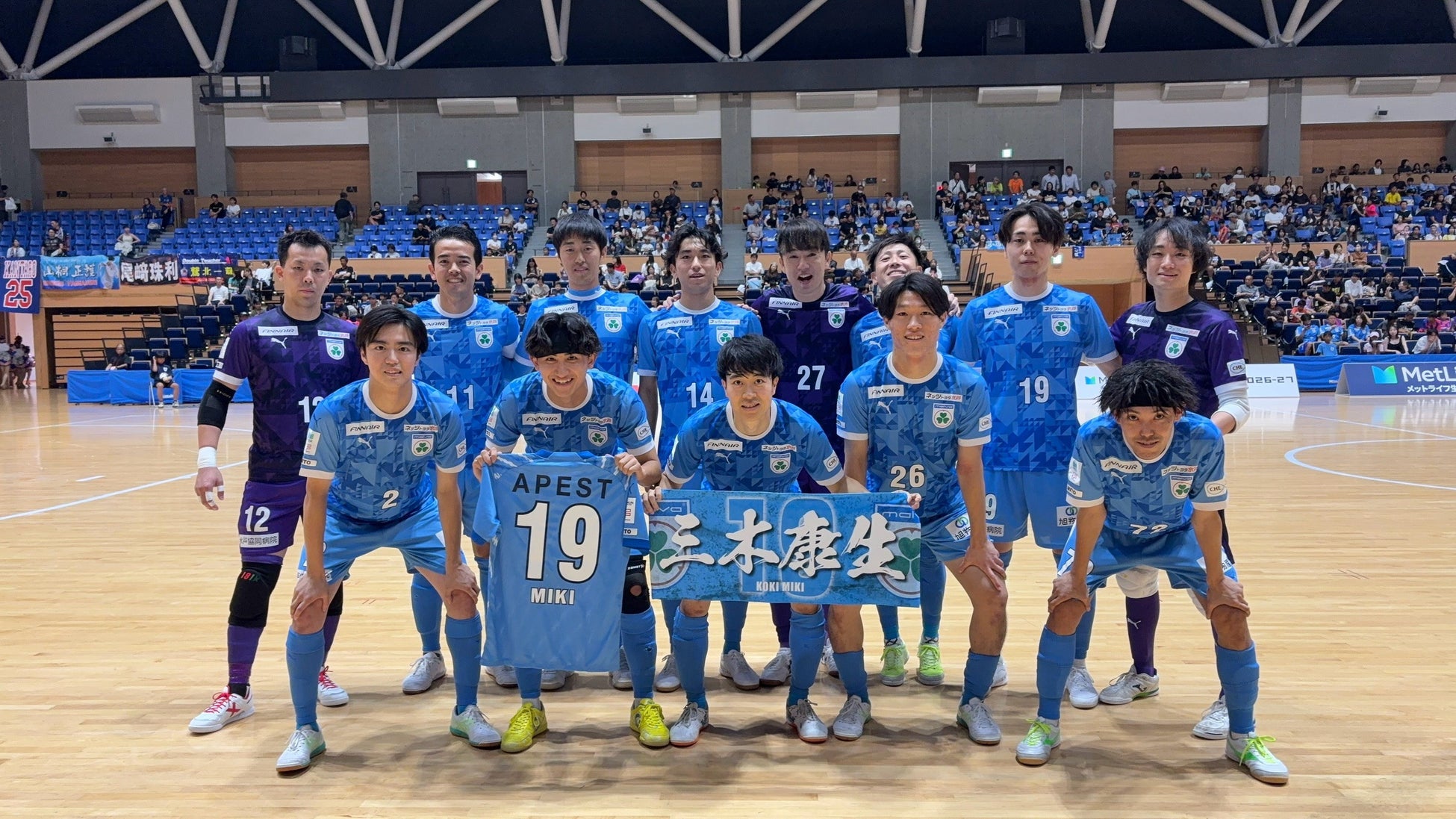 猛暑の8月、テニスラウンジが室内試合イベントを100試合以上開催