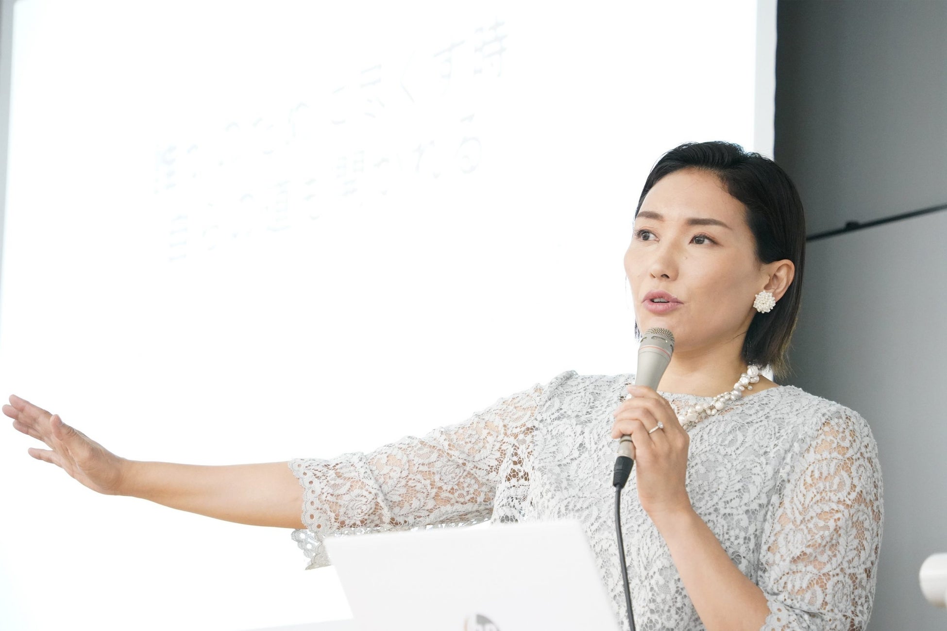 元アーティスティックスイミング日本代表・石黒由美子客員教授が語る「夢を諦めない」生き方