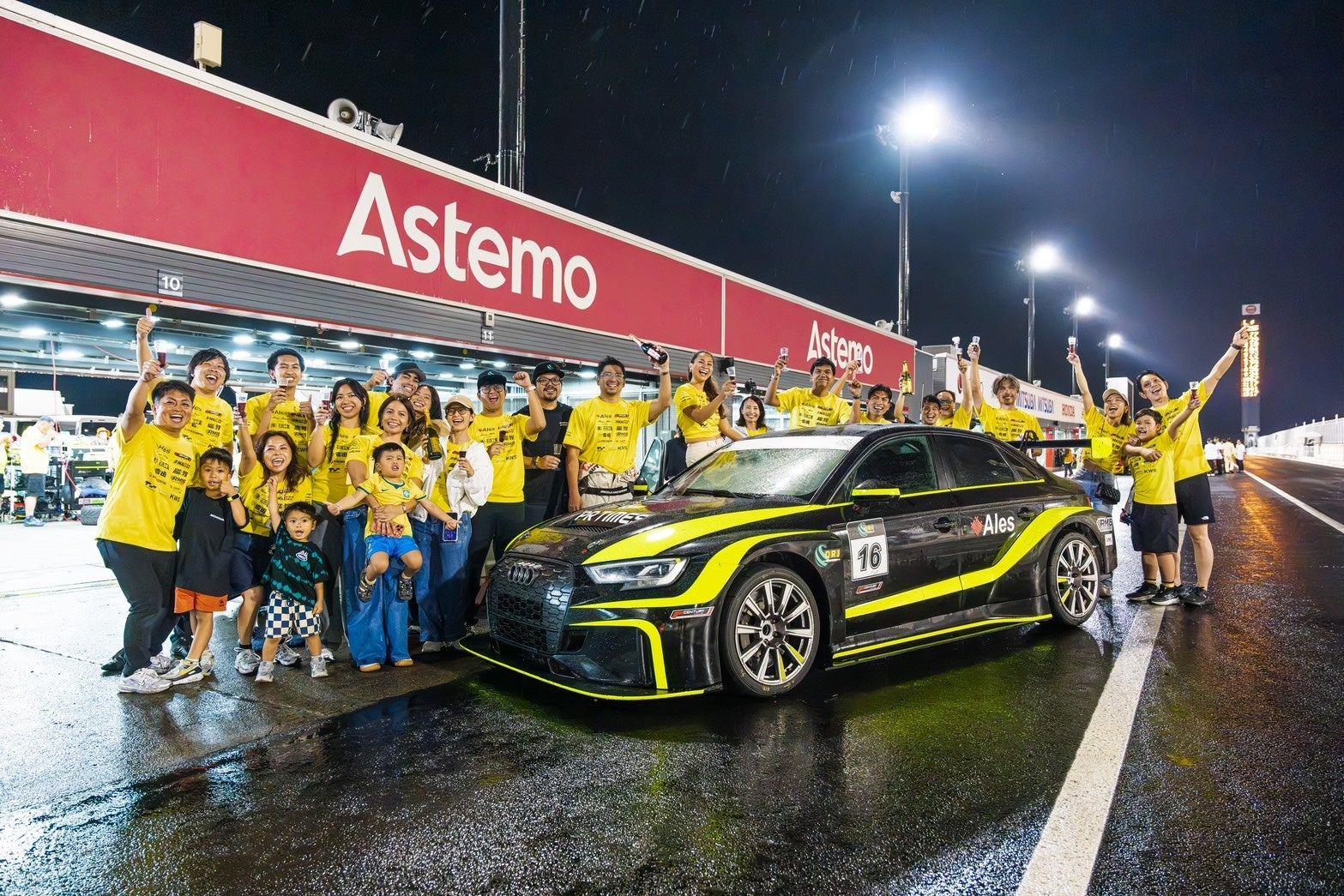 ORJ RACING、4カ国のドライバーで12時間耐久レースを2台で完走