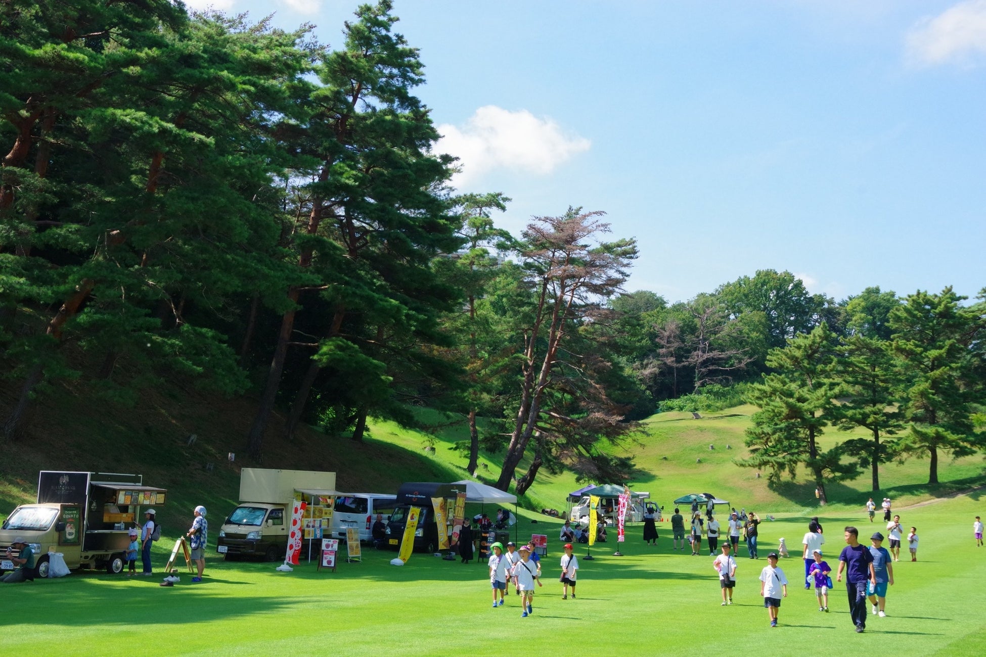 「地域の未来へパスをつなぐ」滋賀レイクス×桑原組、安曇川スポーツセンターでバスケットゴール寄贈式を開催