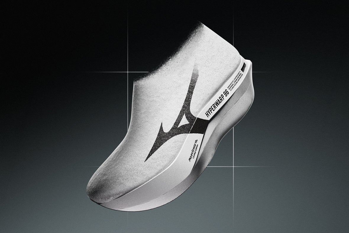 シリーズ最軽量のスピードレーシングシューズ「HYPERWARP 96」発売